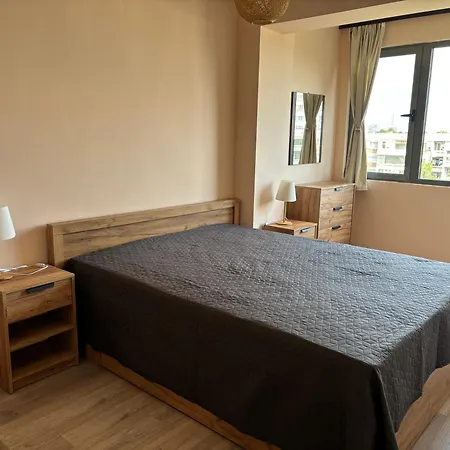 Apartamento Cozy 1-bedroom Near Old Town - Purple5